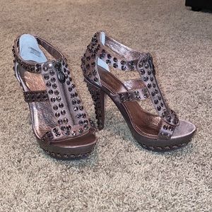 NWOT Zigi Girl Heels